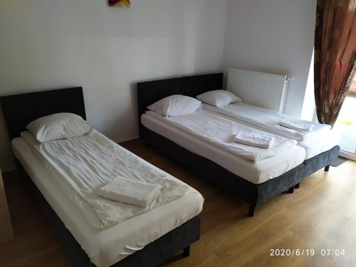 Bryza Rewa Hotel Buitenkant foto